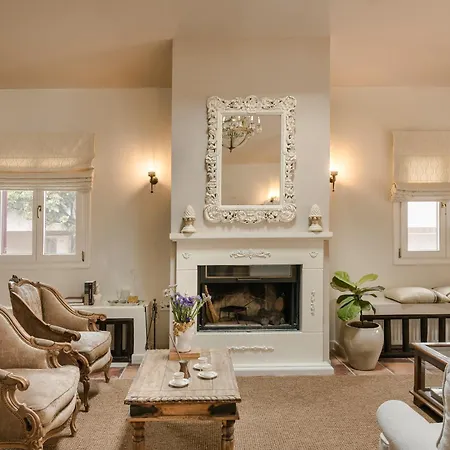 Scorpios Mansion Loft / Downtown Skala / Seaside *